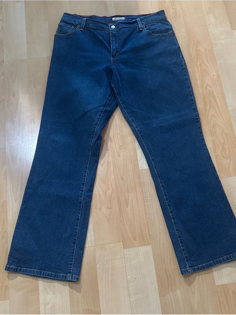 Levi's Women’s 550 Relaxed fit Dark Blue Bootcut Jeans